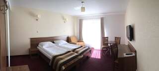 Отель Hotel DYMINY Кельце Двухместный номер с 2 отдельными кроватями-2